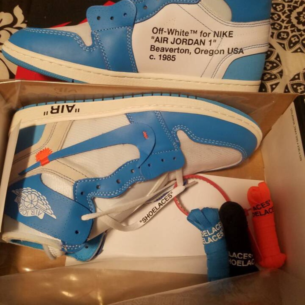 Offwhite Jordan 1 - Picture 4 of 5